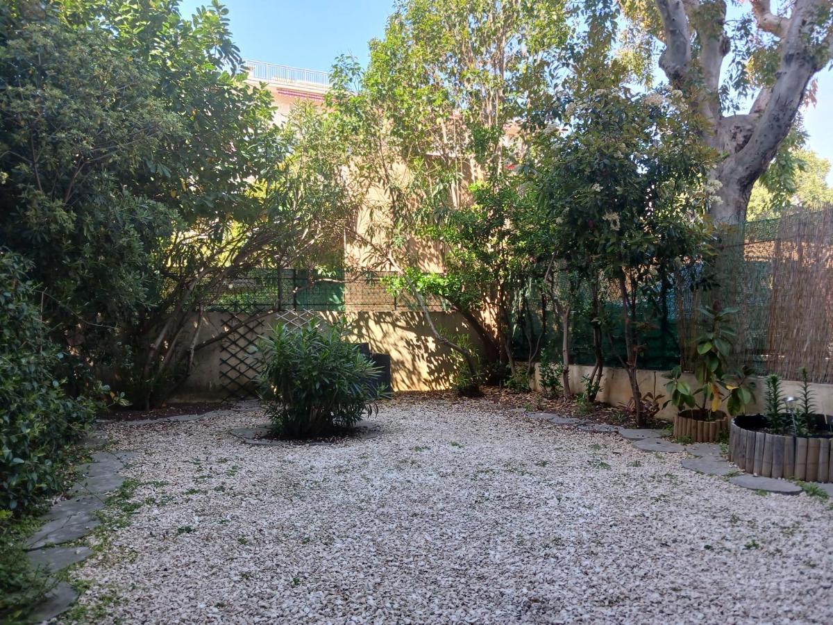 Rez-De-Jardin Grand Studio Apartment Cros-de-Cagnes Exterior photo